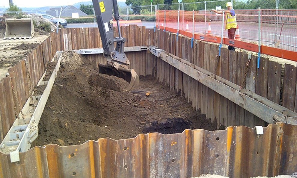 groundwork support equipment for basement construction using sheet pile wall and edge protection